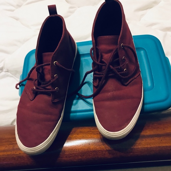 Ladies Red Velvet midtop sneakers sz 9.5 - Picture 3 of 6